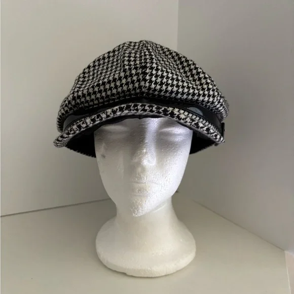 NWT Passport Accessories Black & White Houndstooth Newsboy Cap - Picture 2 of 5